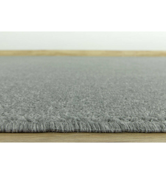 Metrážový koberec Dynasty 75 stříbrný
