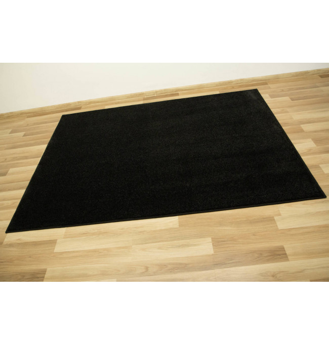 Metrážový koberec Jamaica 78 černý