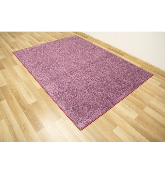 Metrážny koberec Mabelie 813 fialový 