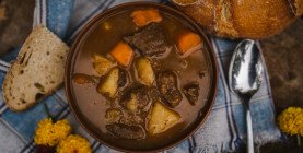 Perfektní dušené maso: Jak správně dusit pro šťavnatý výsledek