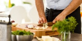 Úspěch kuchyně je ukryt zejména v kvalitním a správném noži. Který typ nože a kdy použít?