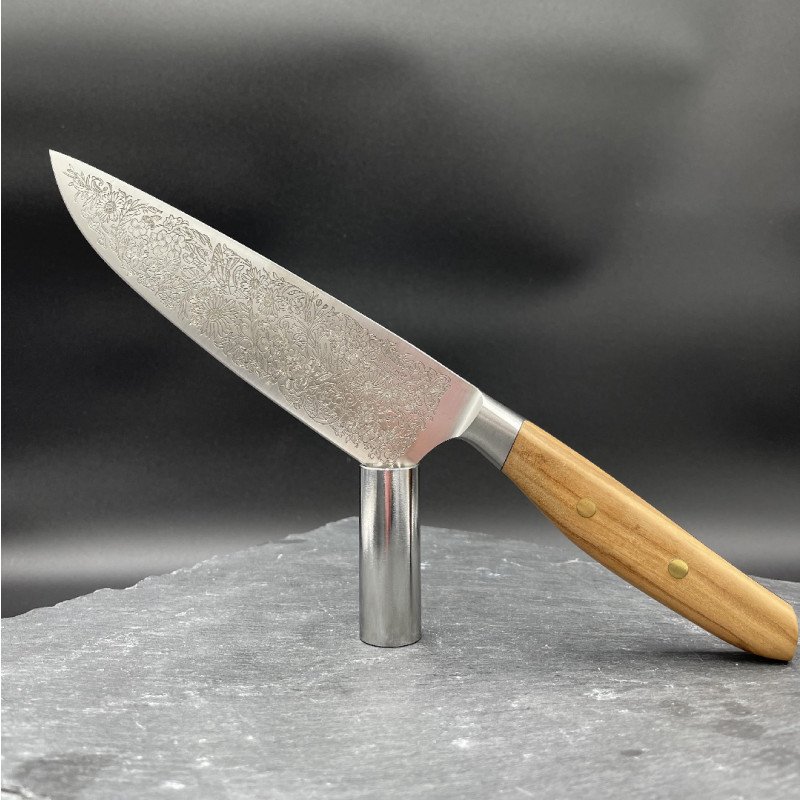 Kuchařský nůž s ozdobným gravírováním čepele Wüsthof Amici 20 cm - Limitovaná edice